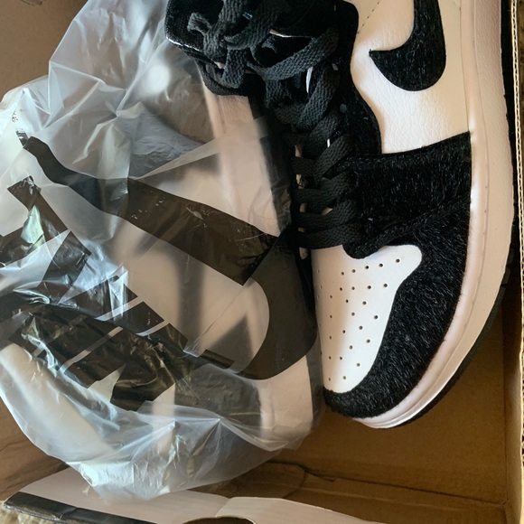 shoes - Picture 2 of 4